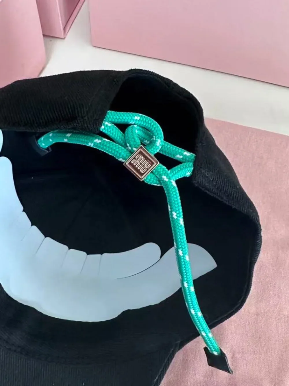 ✨MIU MIU black baseball cap